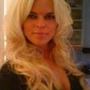 Hot and Horny Emilie from Fort Smith Ready to Play on Live Cams